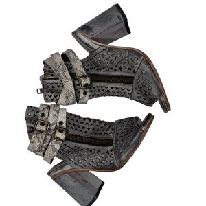 Freebird by Steven Star-Patterned Black Heeled Boots